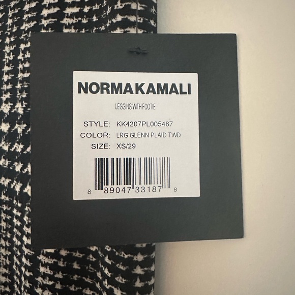 Norma Kamali legging with footie - Picture 6 of 7